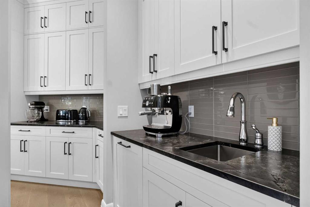 11 Elveden Place SW