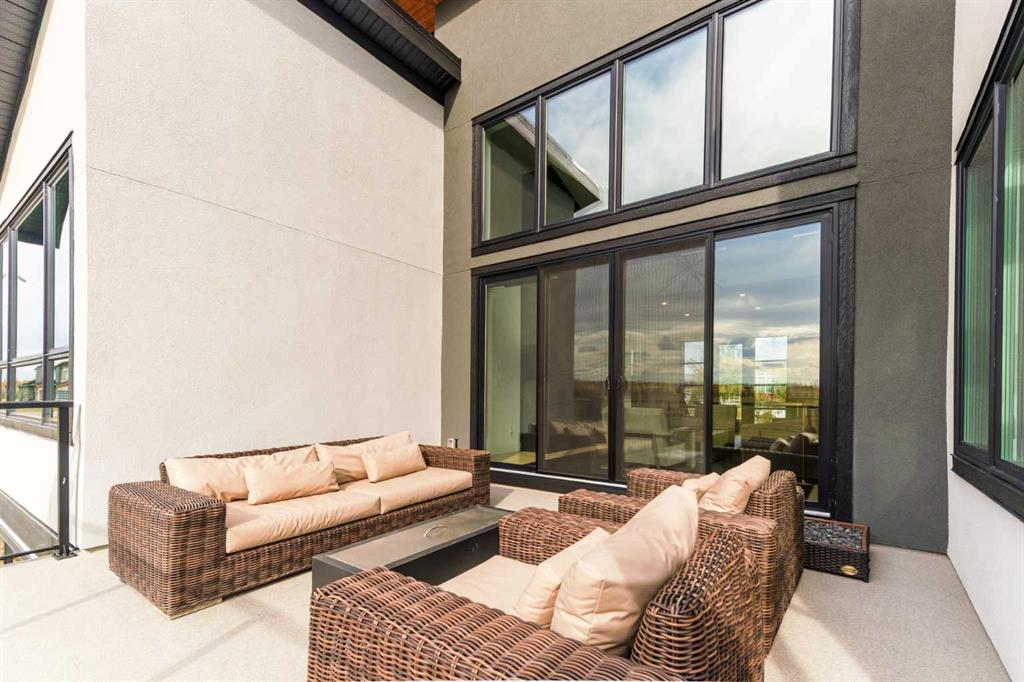 61 Silverhorn Boulevard