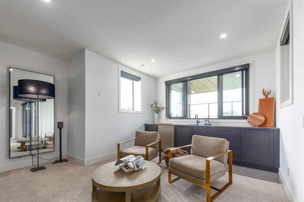 61 Silverhorn Boulevard