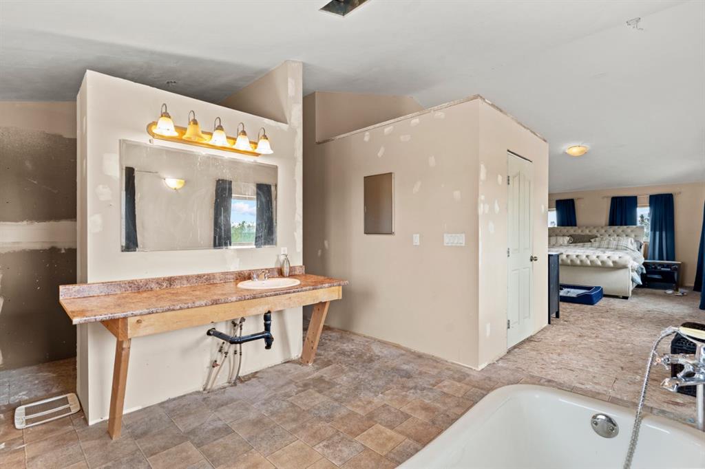 251005 Township Road 251A