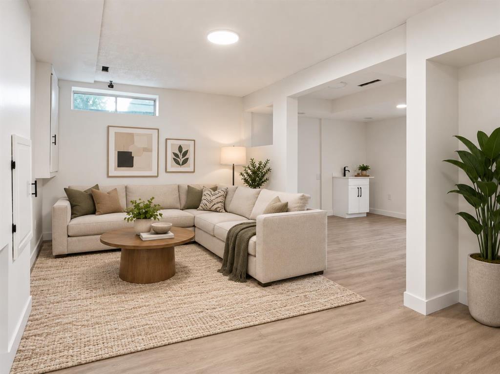 2132 35 Avenue SW Unit: 2