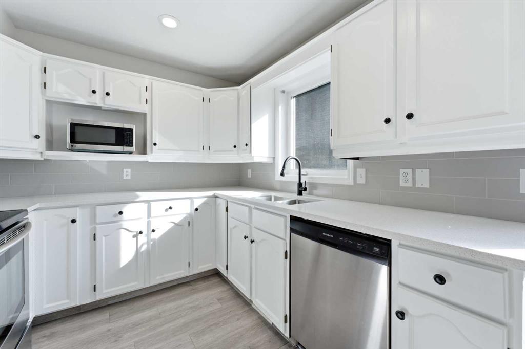 2132 35 Avenue SW Unit: 2