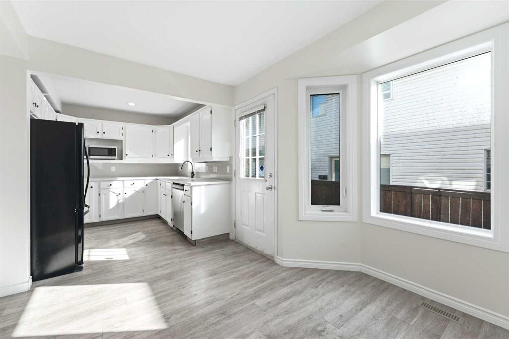 2132 35 Avenue SW Unit: 2