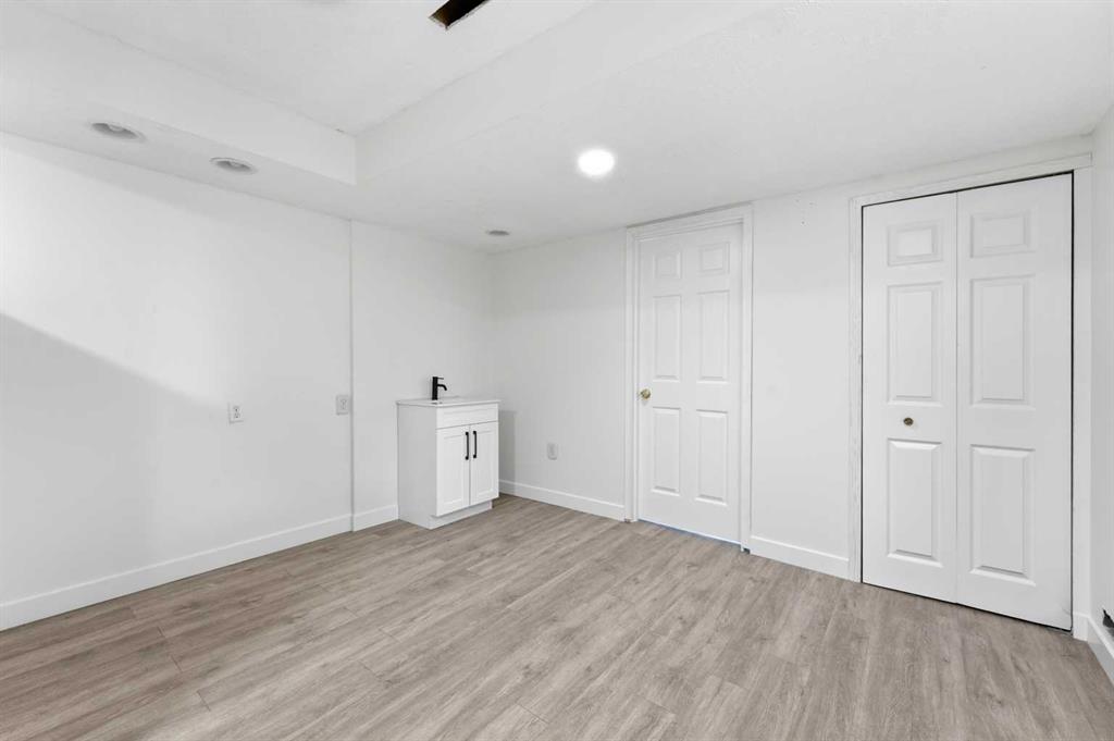 2132 35 Avenue SW Unit: 2
