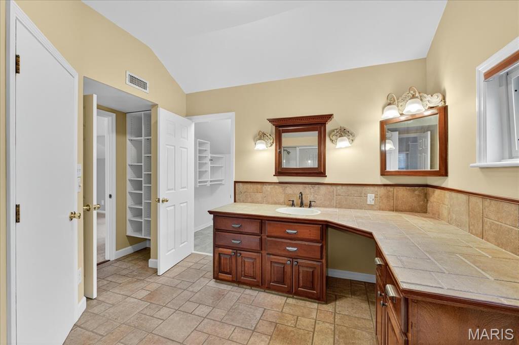 7621 Teasdale Avenue