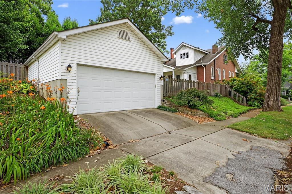 7621 Teasdale Avenue