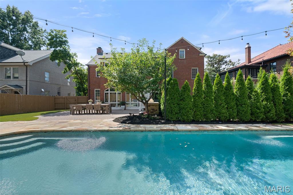 20 Ridgemoor Drive