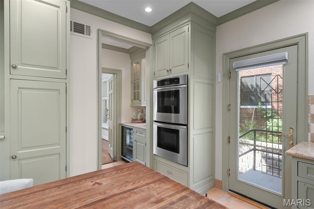 20 Ridgemoor Drive