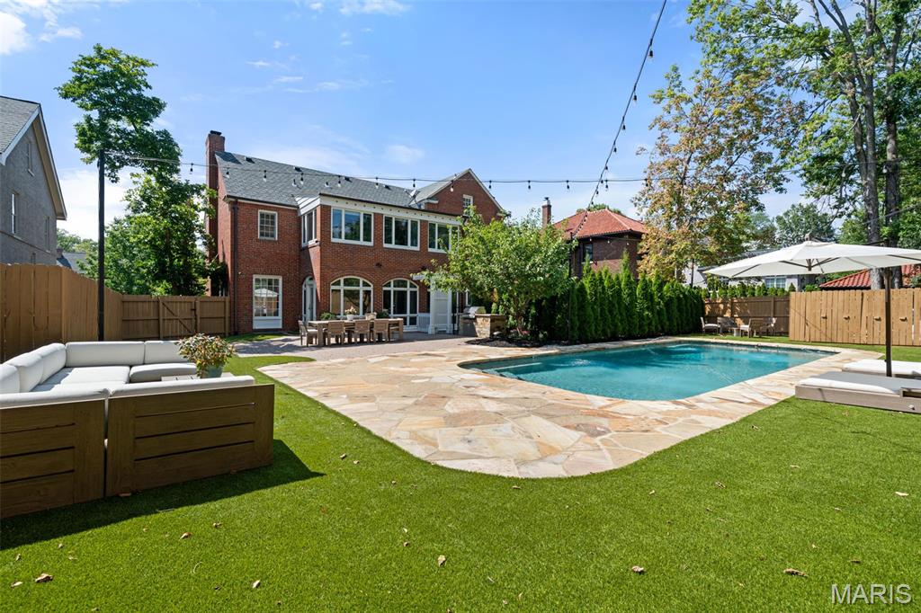 20 Ridgemoor Drive