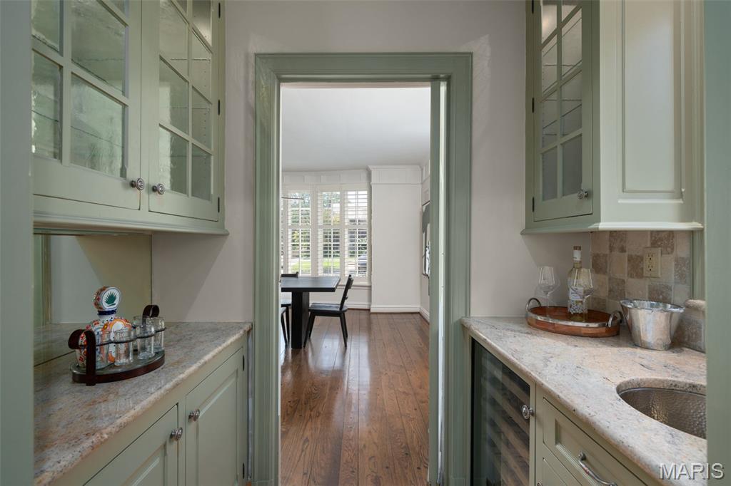 20 Ridgemoor Drive