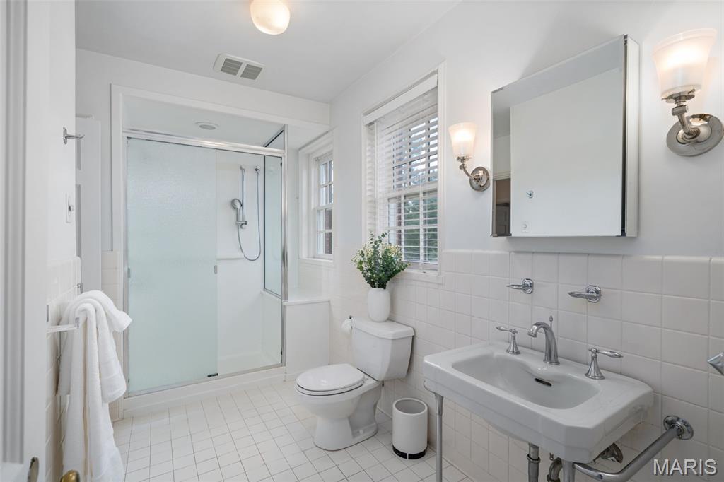 20 Ridgemoor Drive
