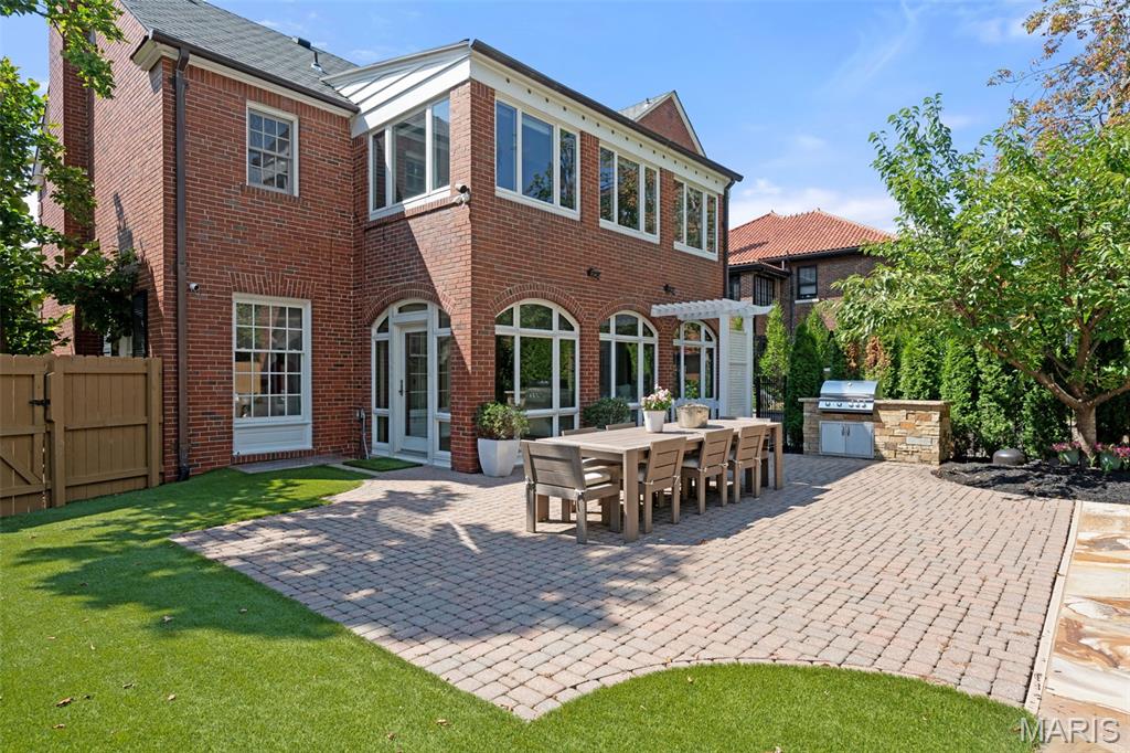 20 Ridgemoor Drive