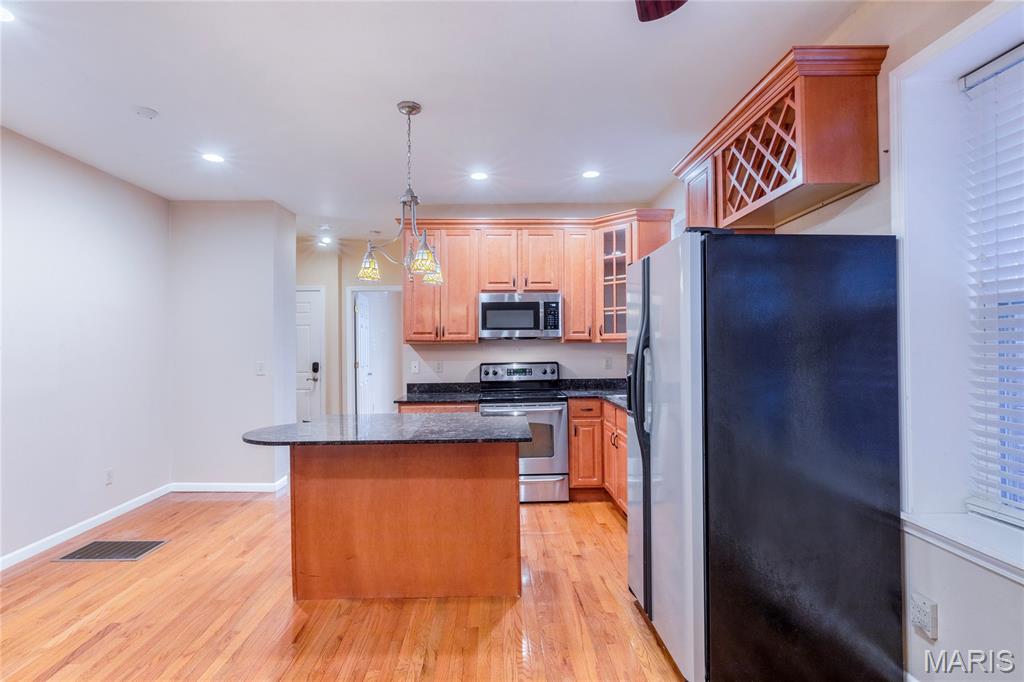 6412 Alamo Avenue Unit: 1W