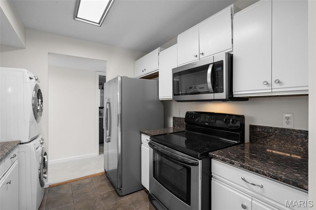 1441 Thrush Place