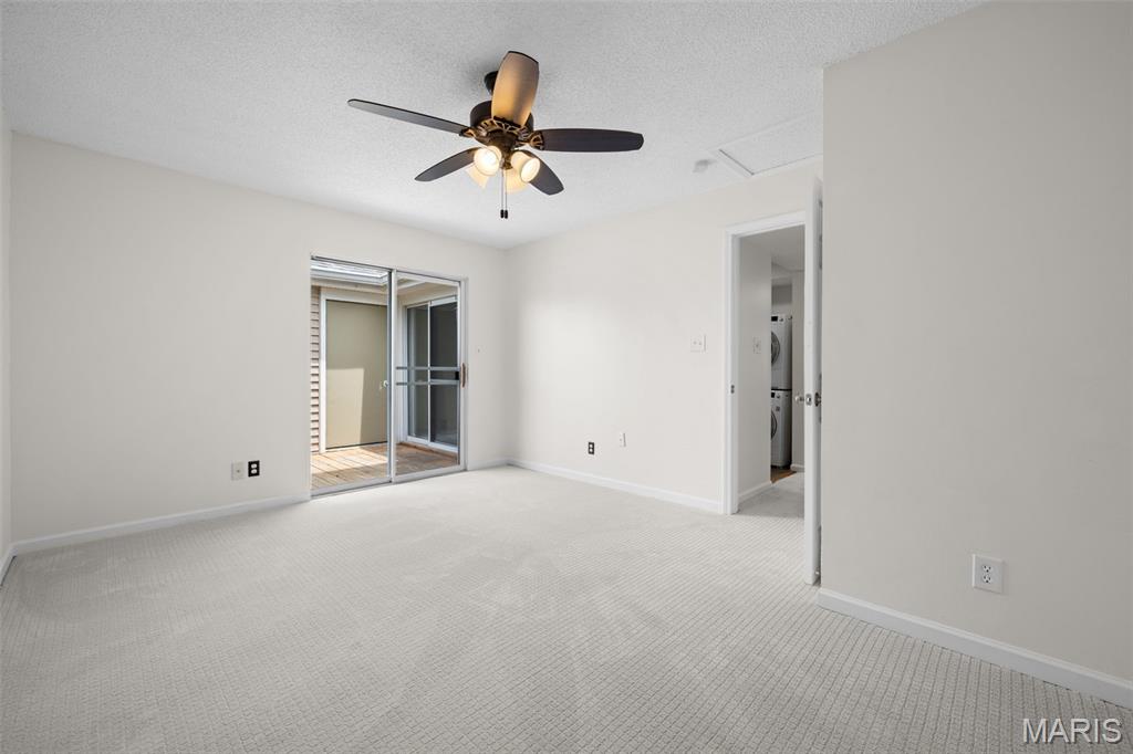 1441 Thrush Place