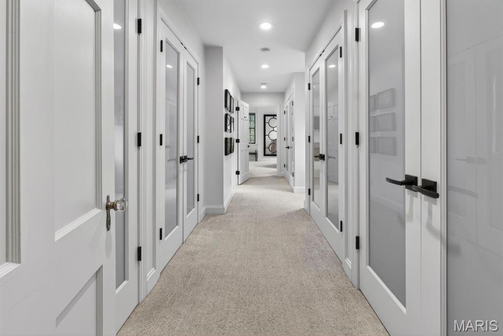 1 Lorenzo Lane
