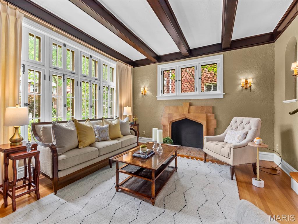 7398 Norwood Avenue Unit: 1E