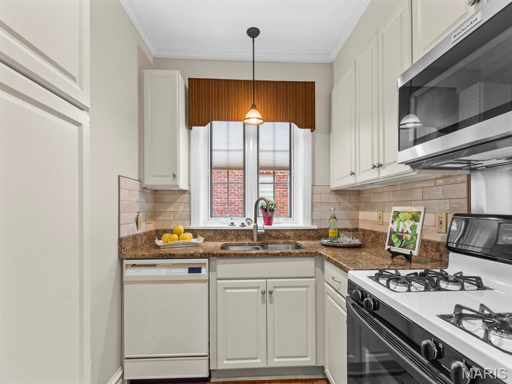 7398 Norwood Avenue Unit: 1E
