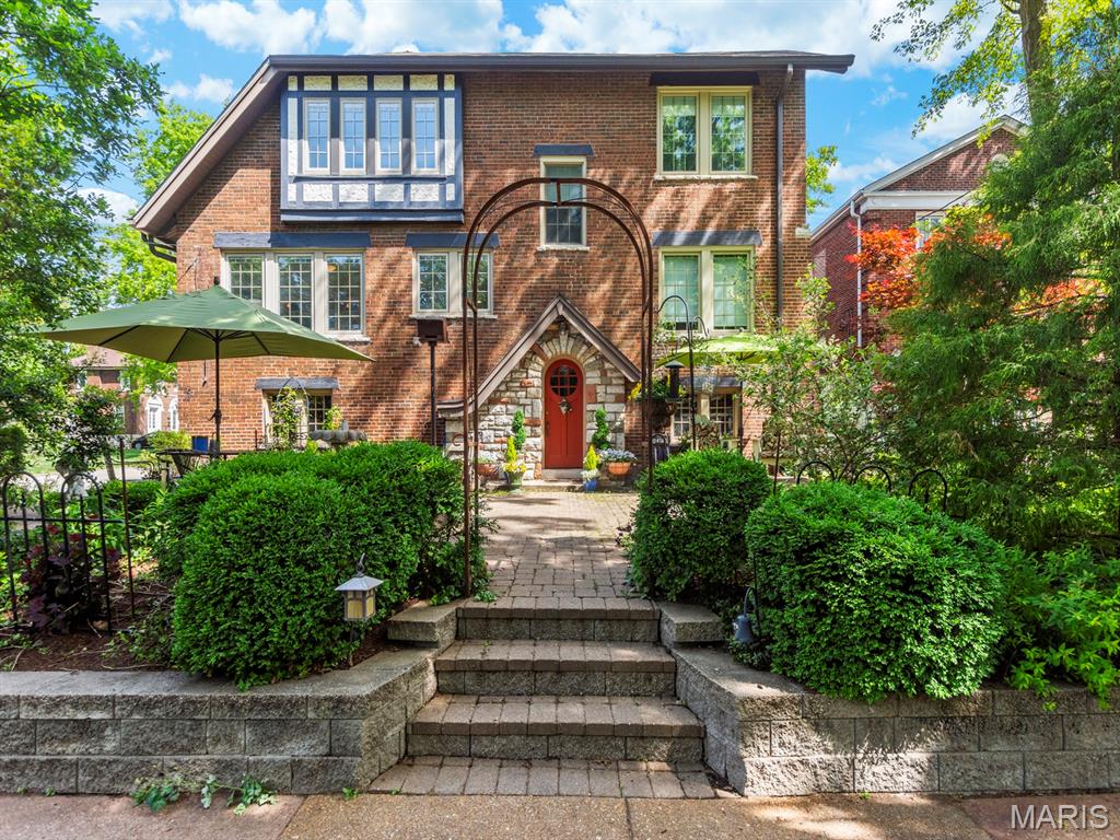 7398 Norwood Avenue Unit: 1E