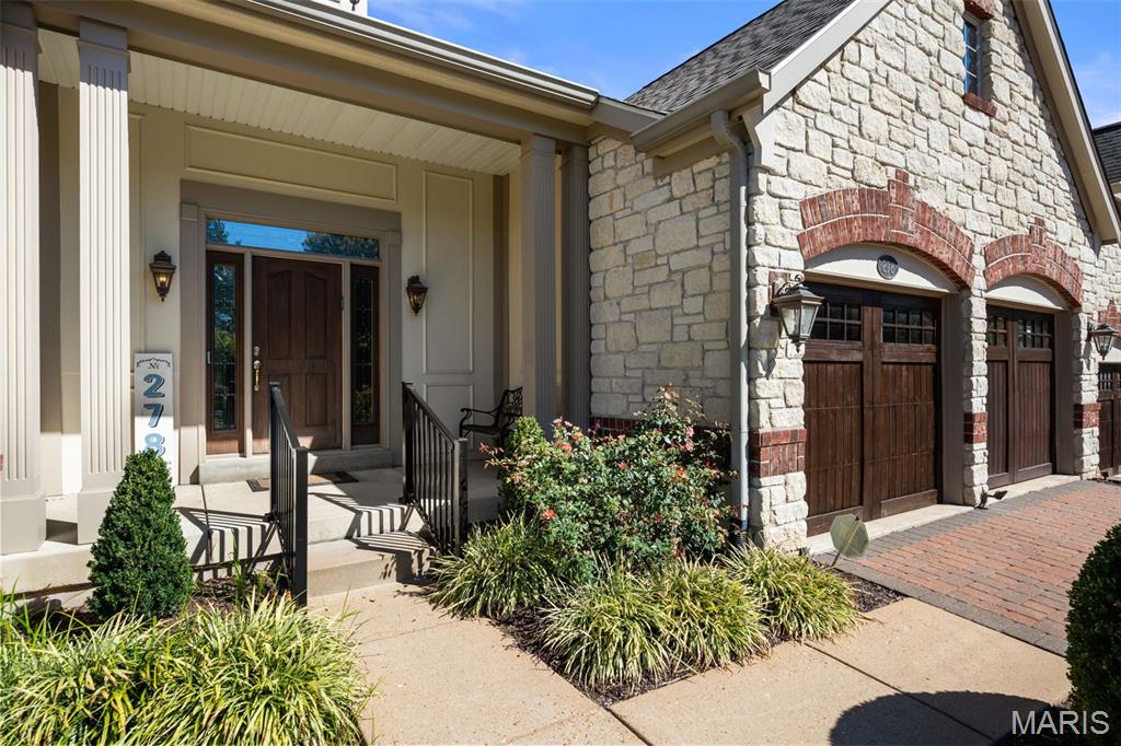 278 Meadowbrook Country Club Estate