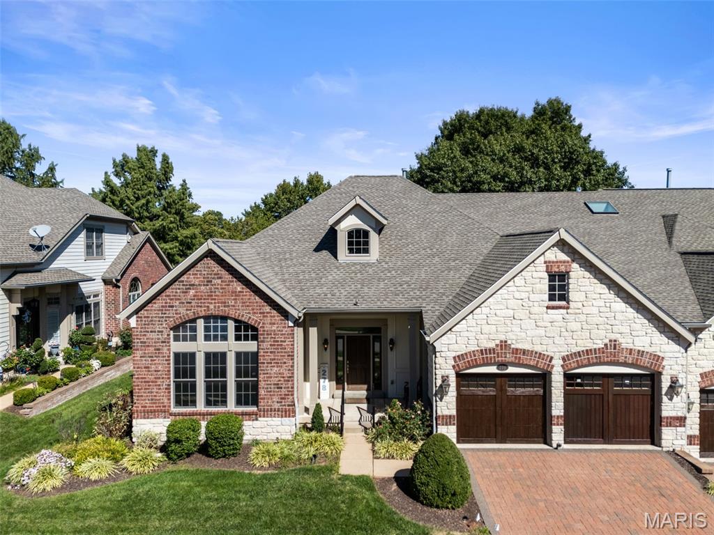 278 Meadowbrook Country Club Estate