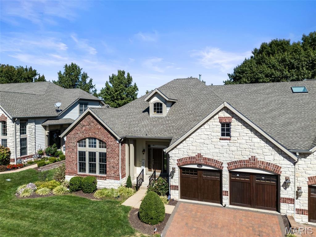 278 Meadowbrook Country Club Estate