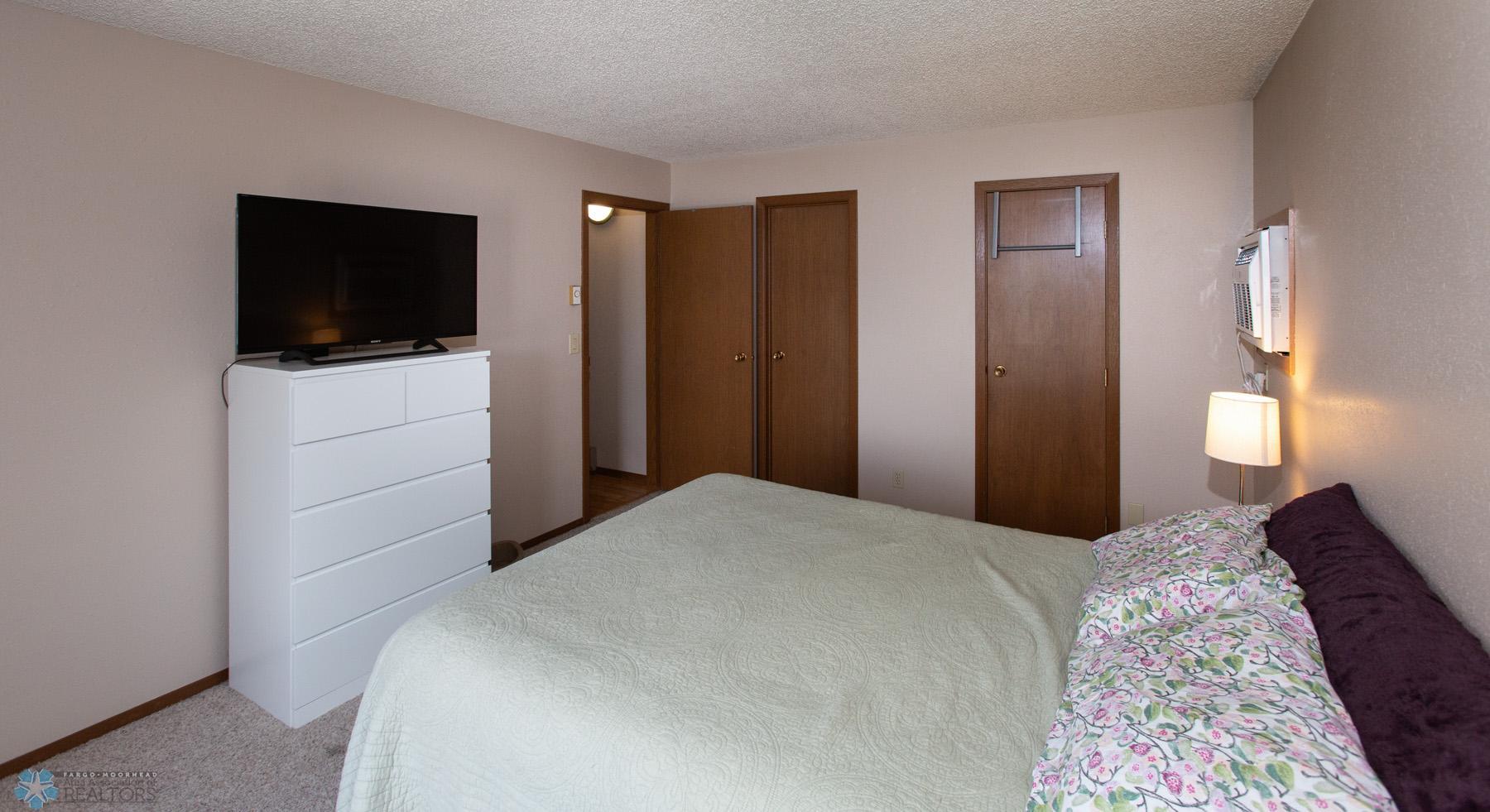 3225 15th Avenue S Unit: D