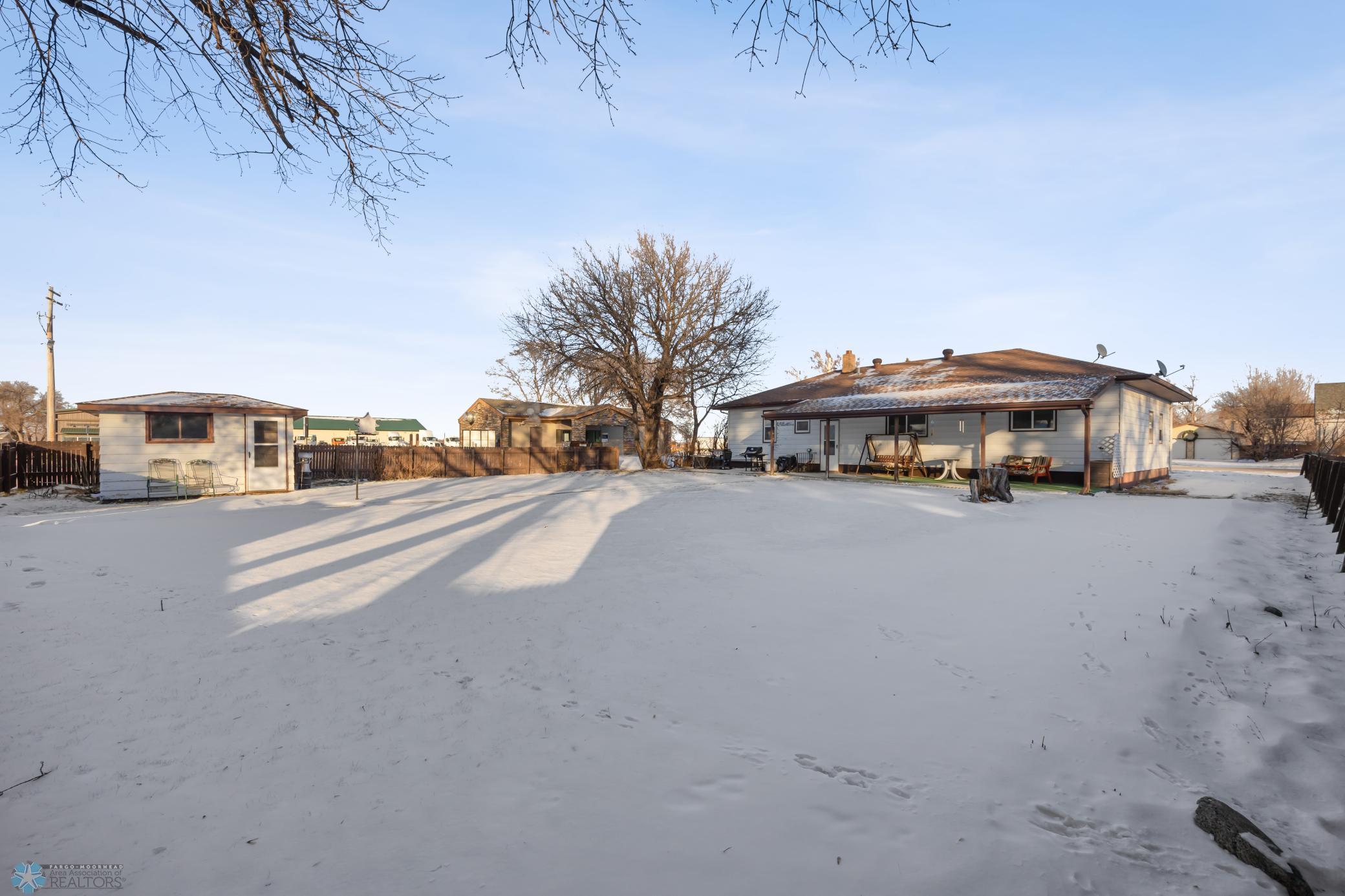 17 Eglon Avenue S