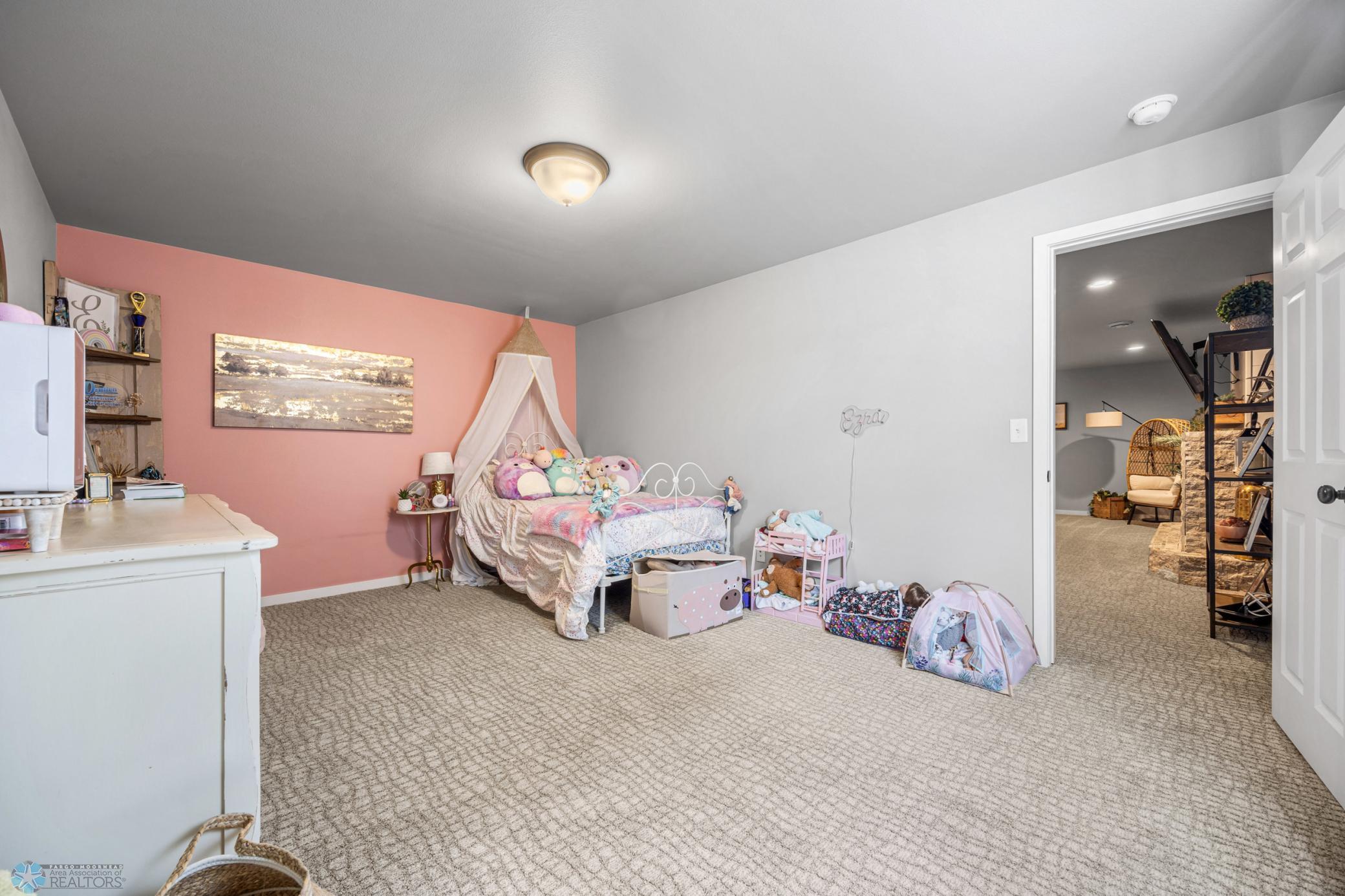5944 58th Street S