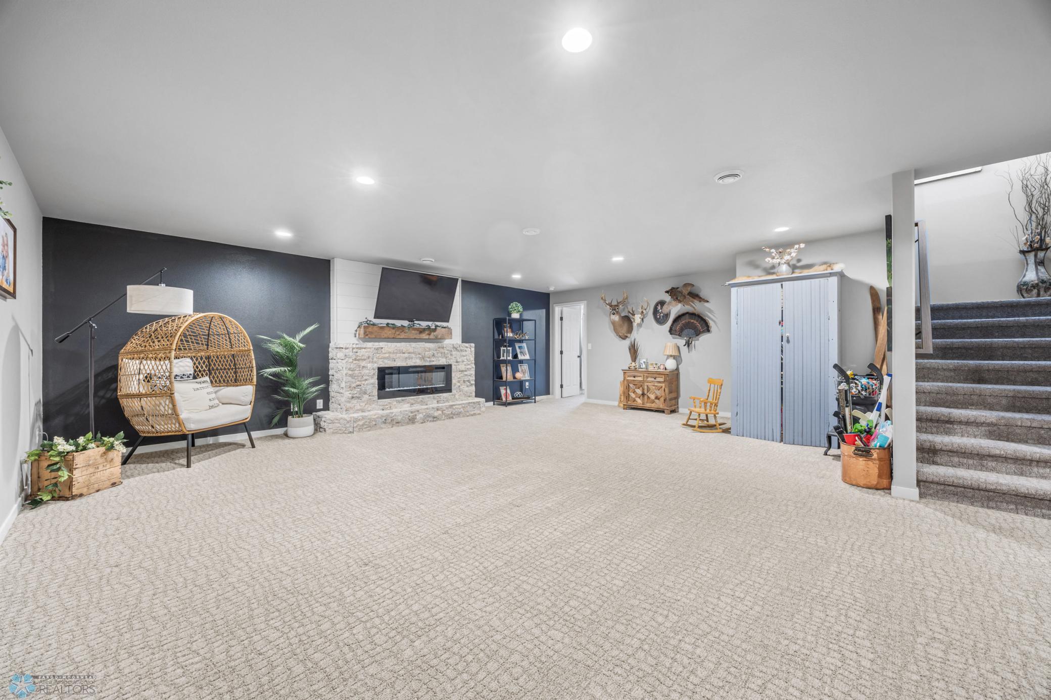5944 58th Street S