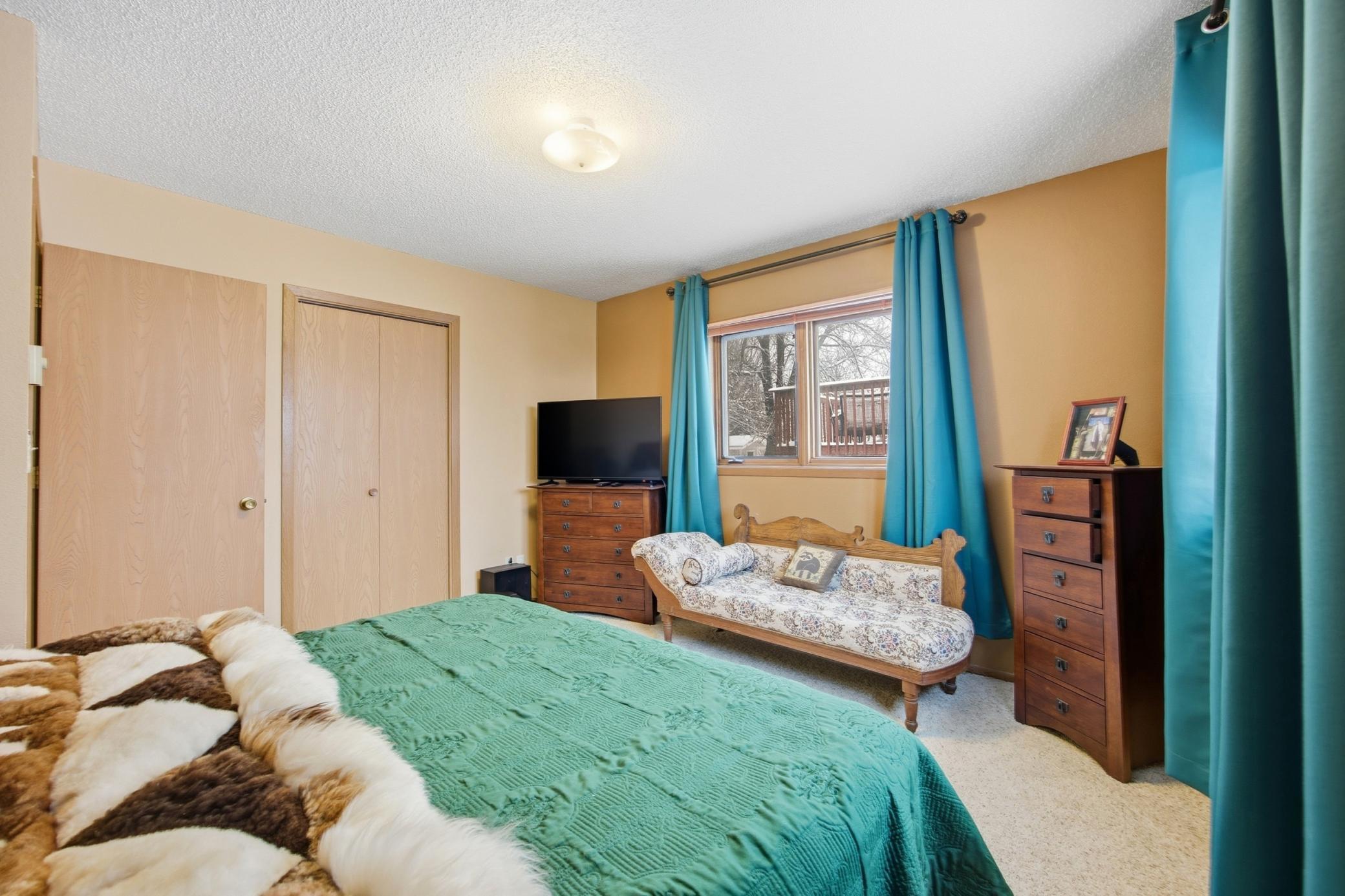 2811 26th Street Circle S