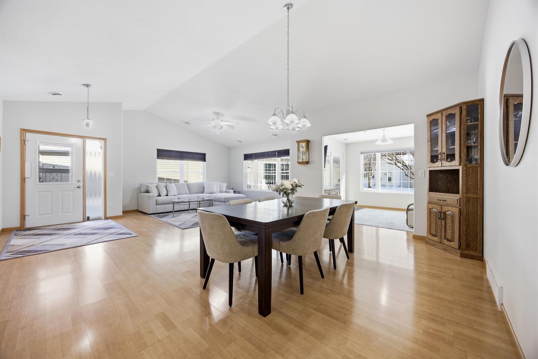 5323 University Drive S Unit: D