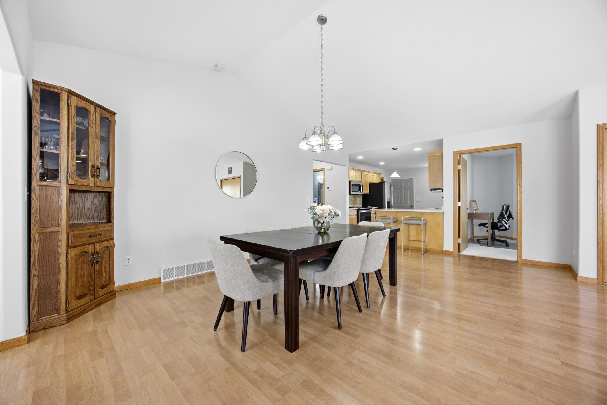 5323 University Drive S Unit: D