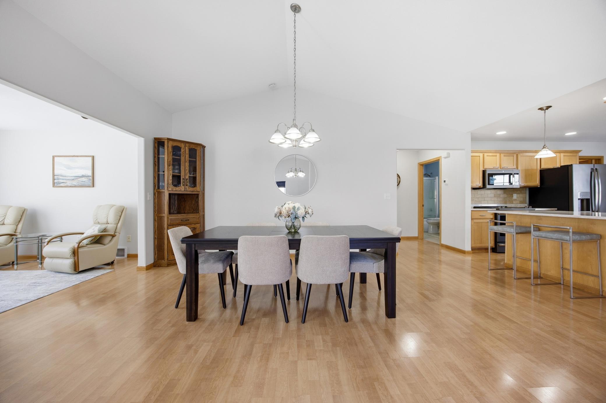 5323 University Drive S Unit: D