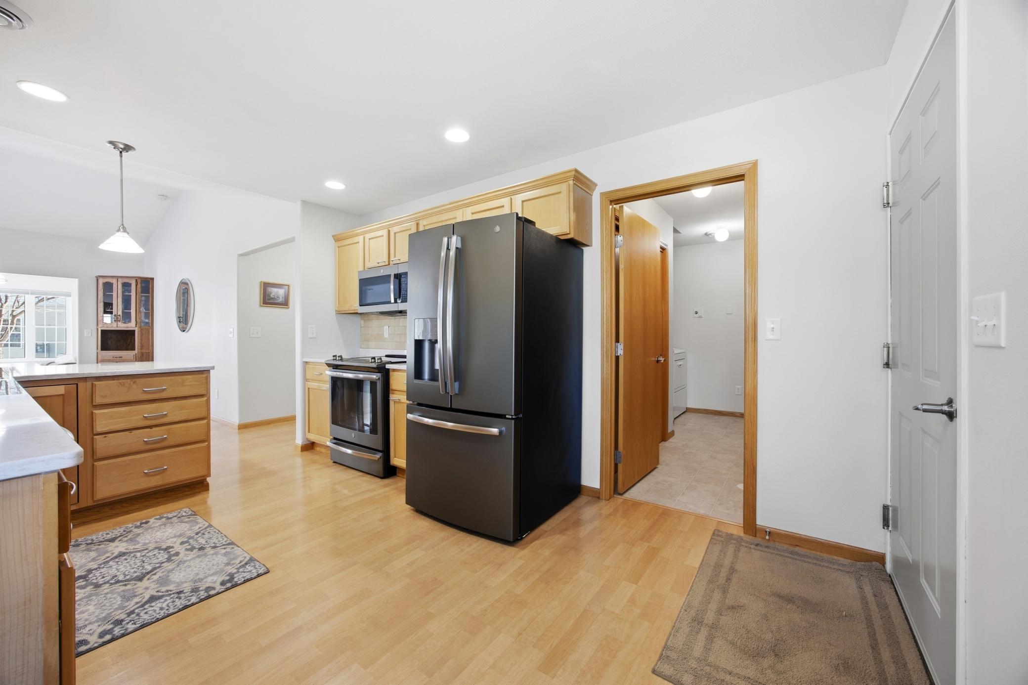 5323 University Drive S Unit: D