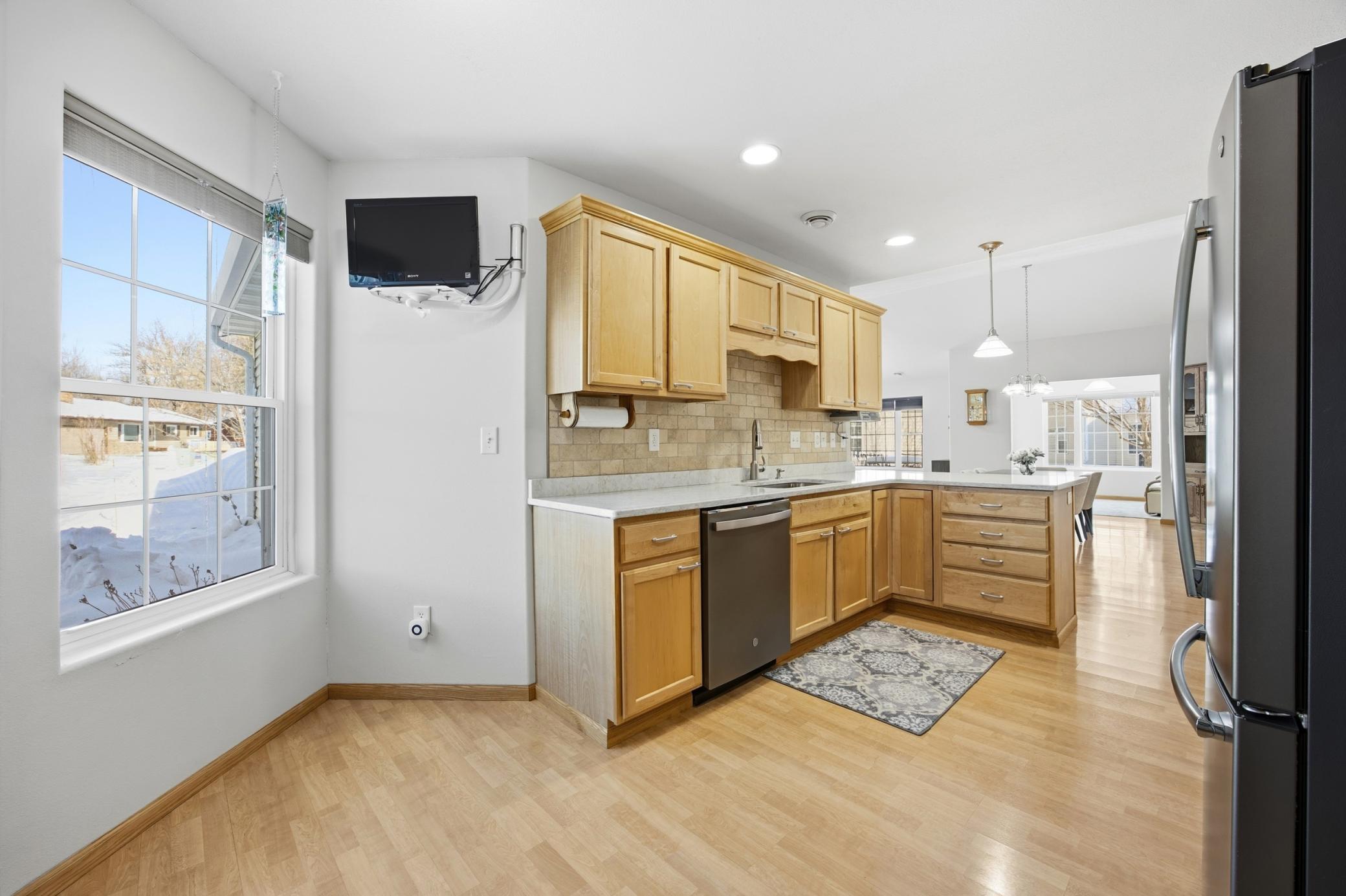 5323 University Drive S Unit: D