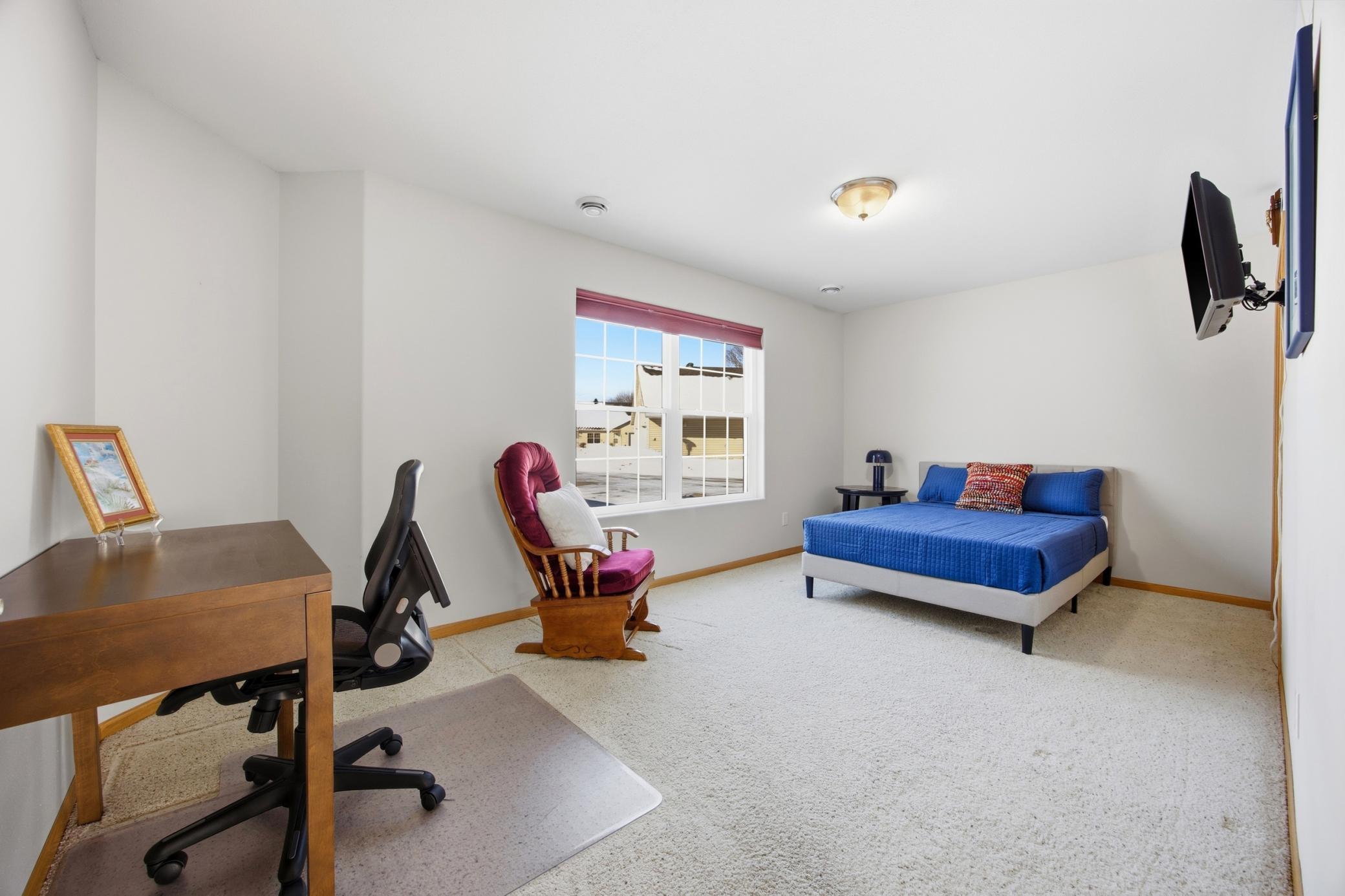 5323 University Drive S Unit: D