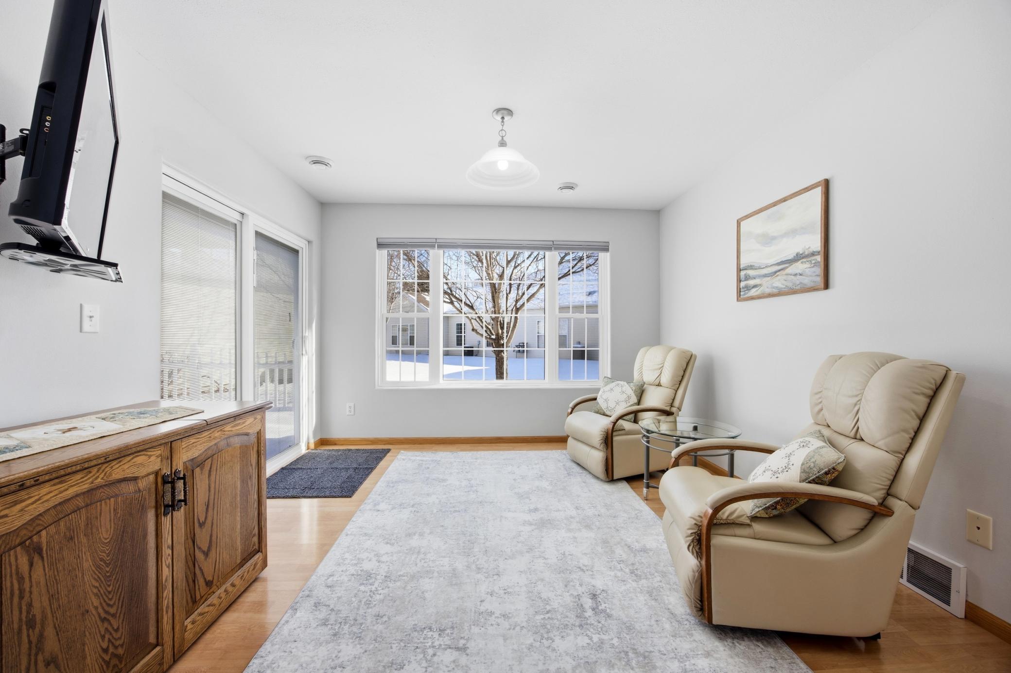 5323 University Drive S Unit: D