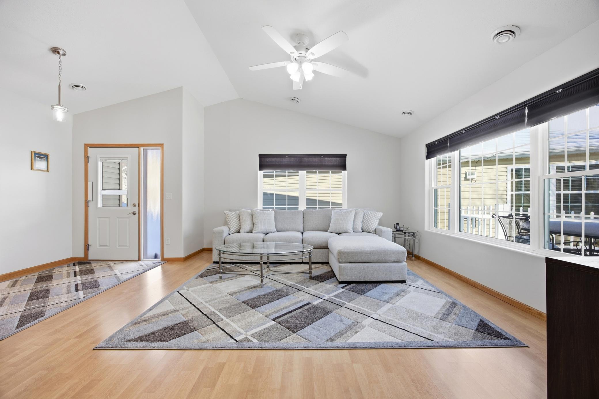 5323 University Drive S Unit: D