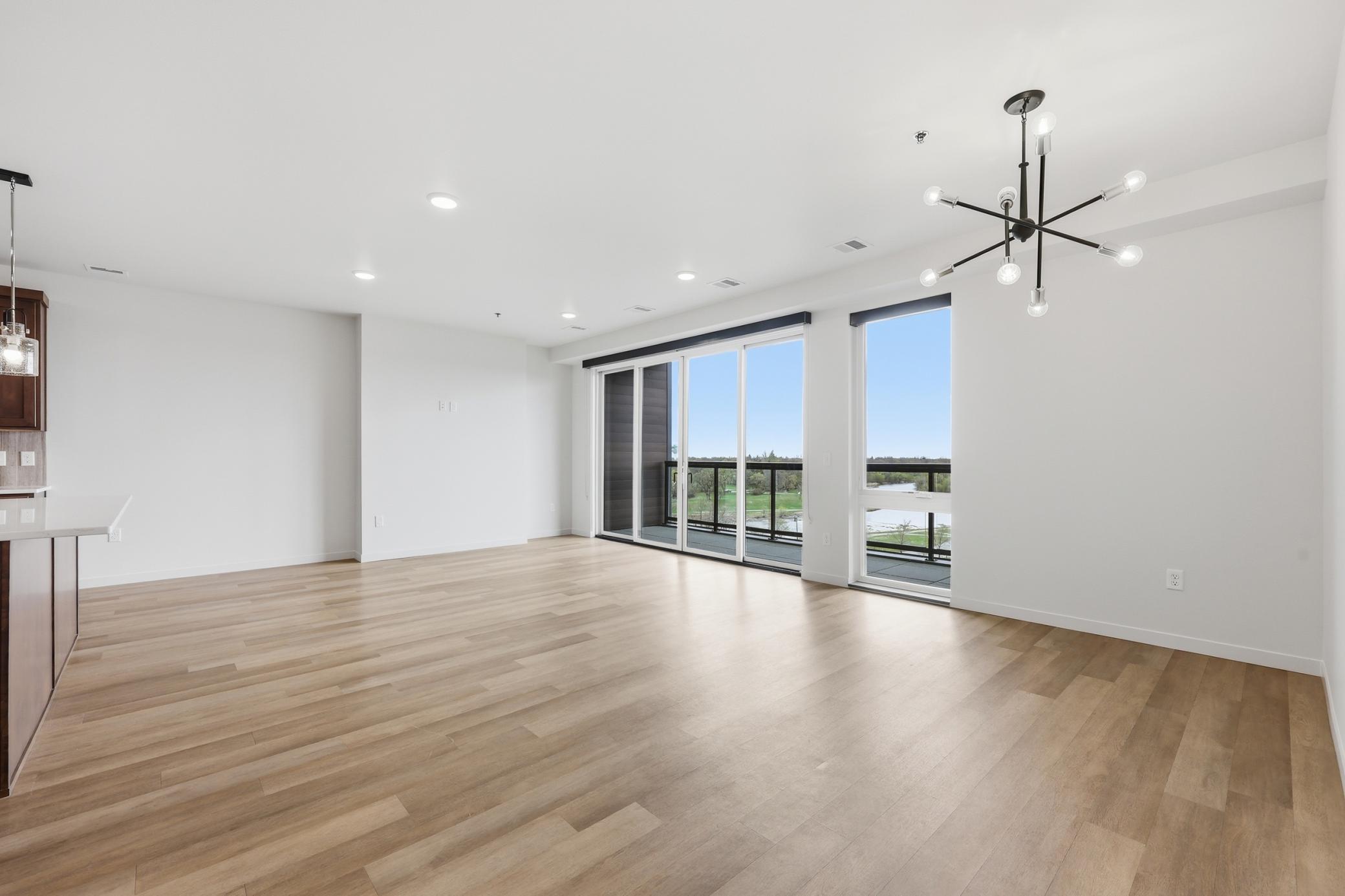 300 Main Avenue Unit: 604