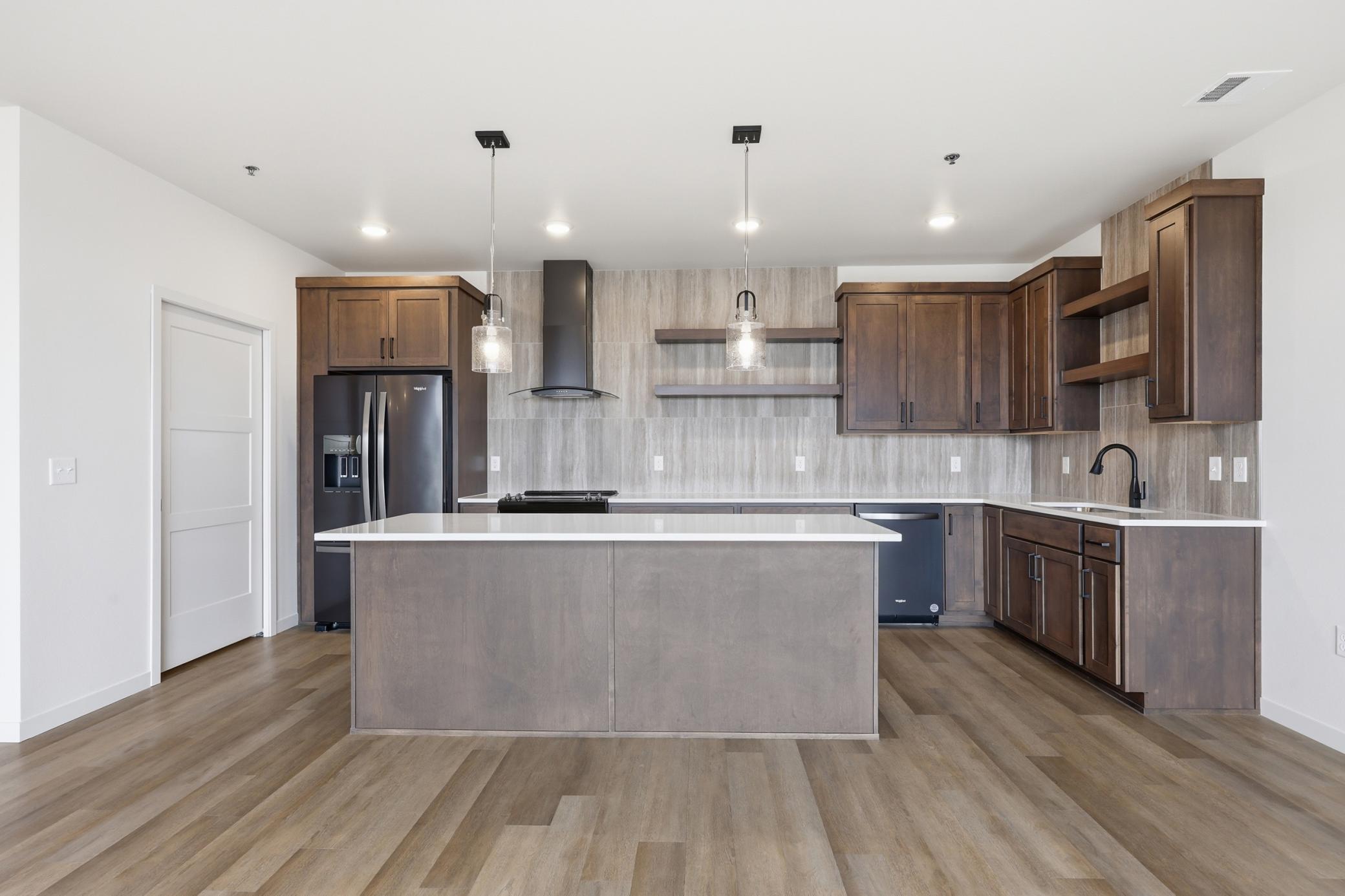 300 Main Avenue Unit: 604