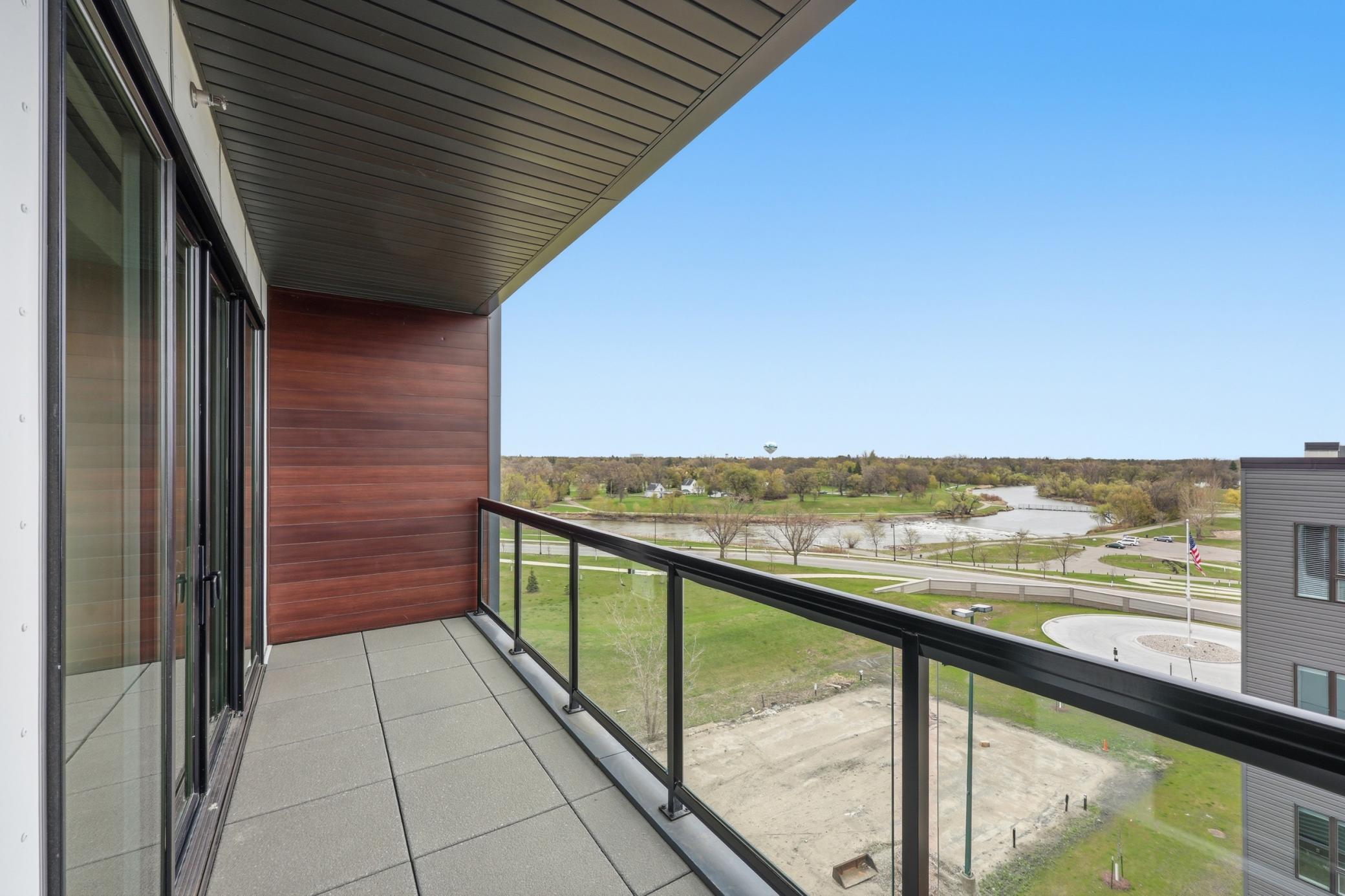 300 Main Avenue Unit: 604