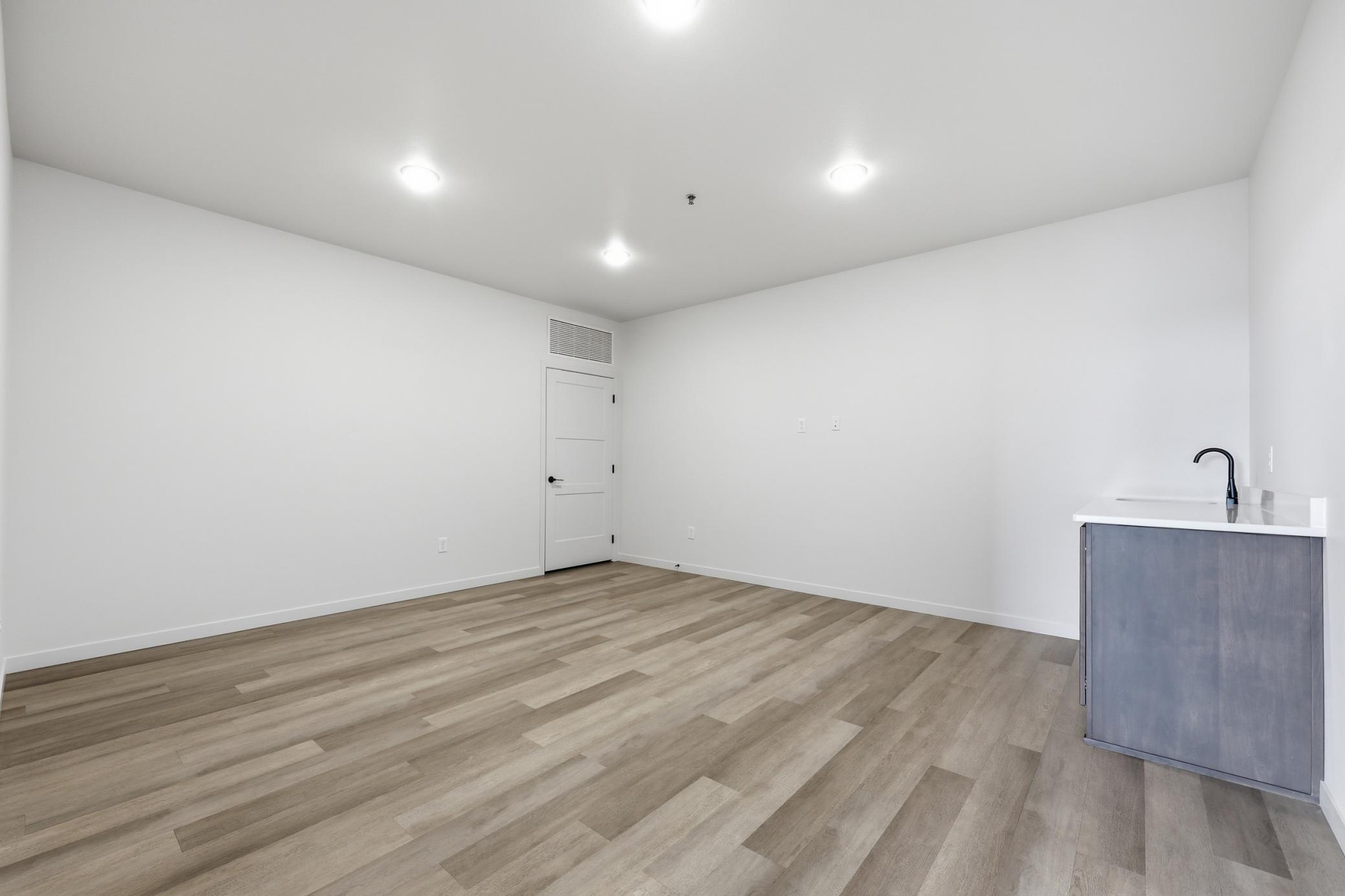 300 Main Avenue Unit: 604