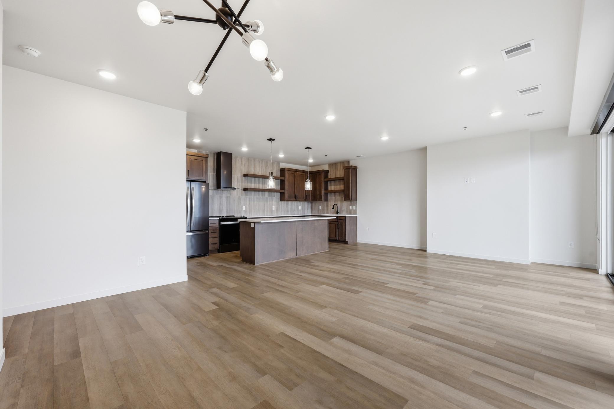 300 Main Avenue Unit: 604