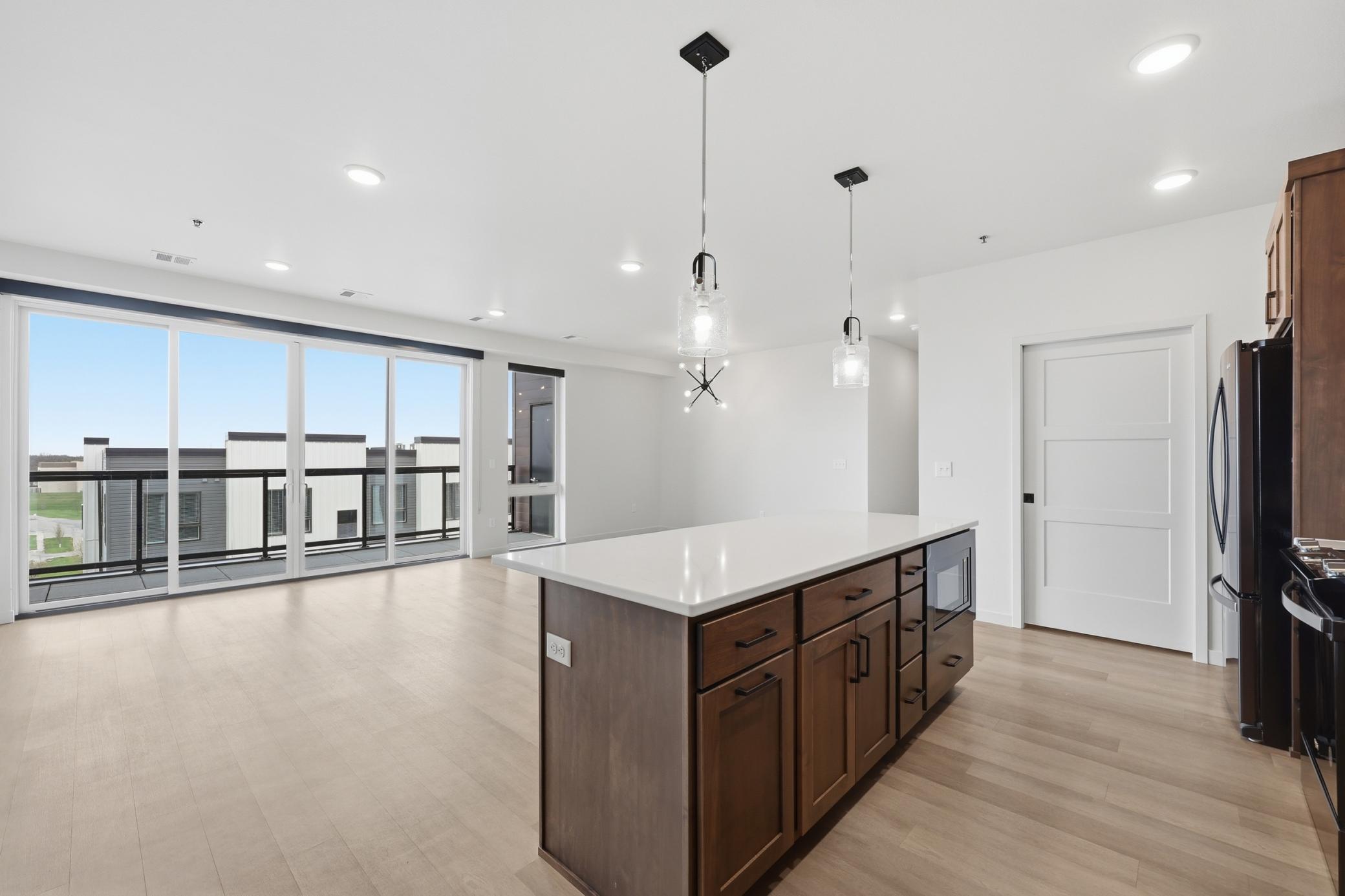 300 Main Avenue Unit: 604