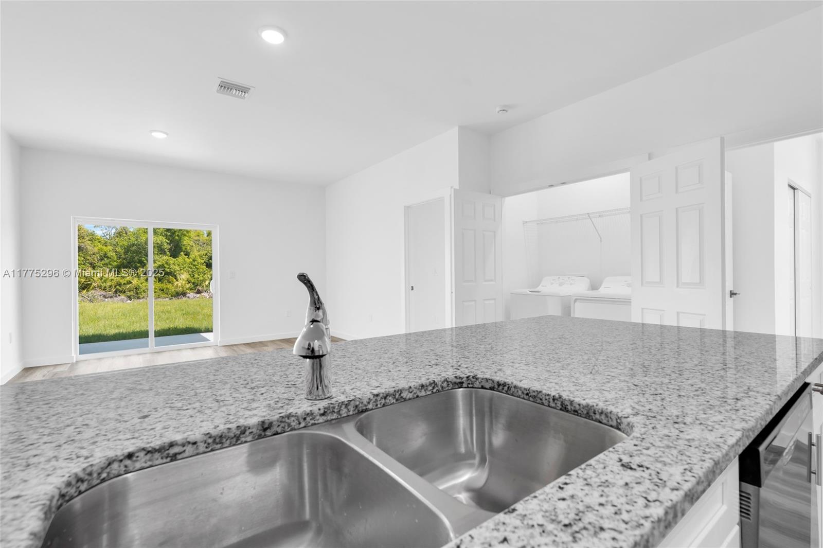 5210 SW 30 ST SW # 5210