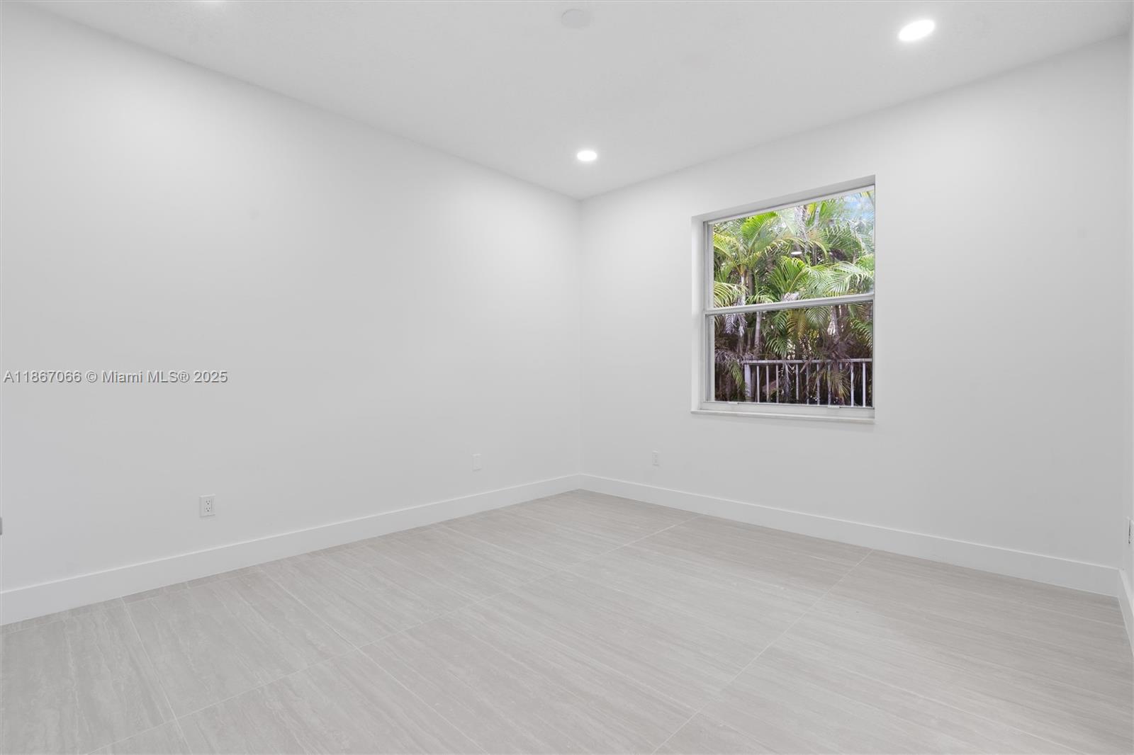 21677 Marigot Dr