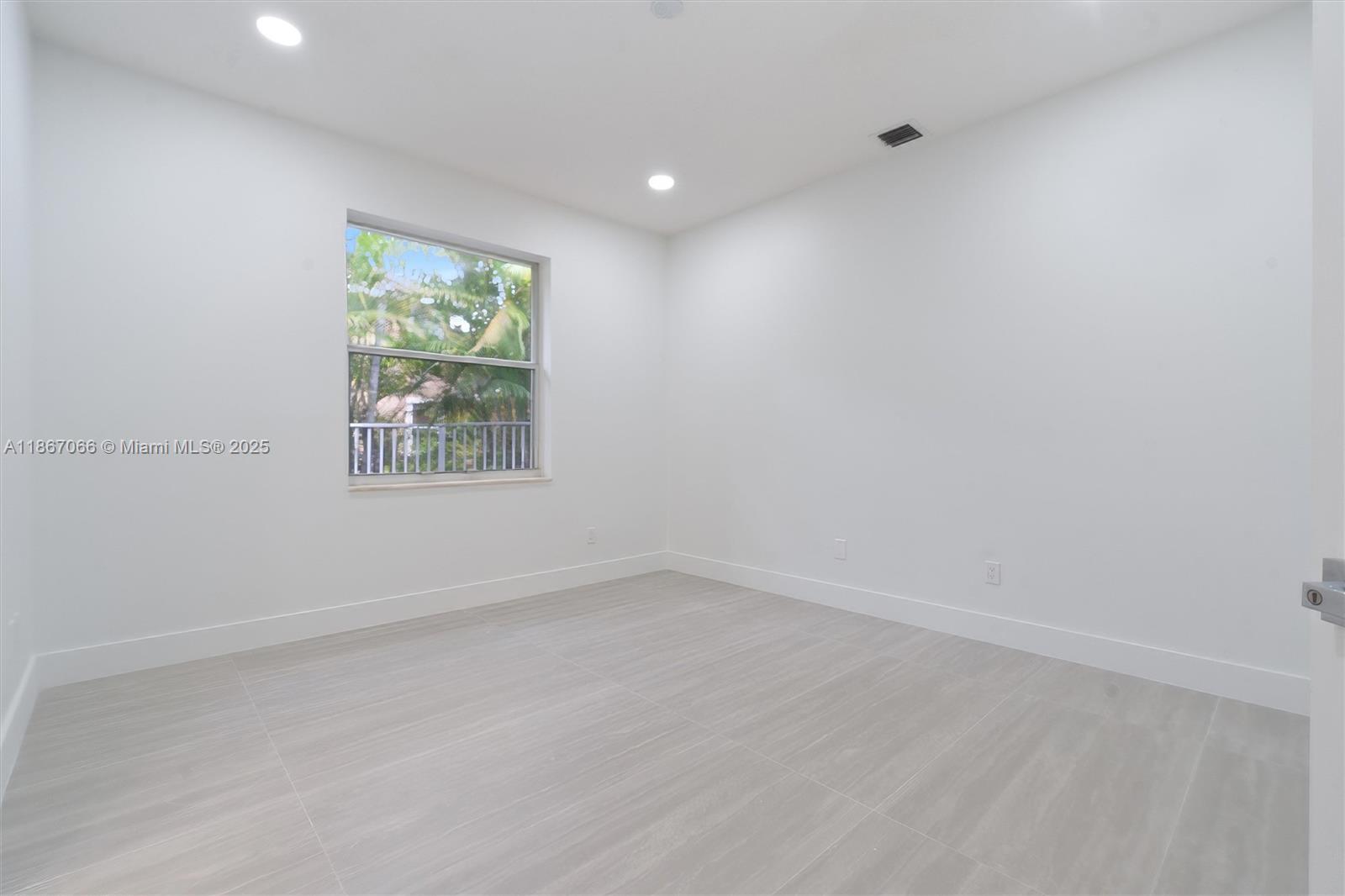 21677 Marigot Dr