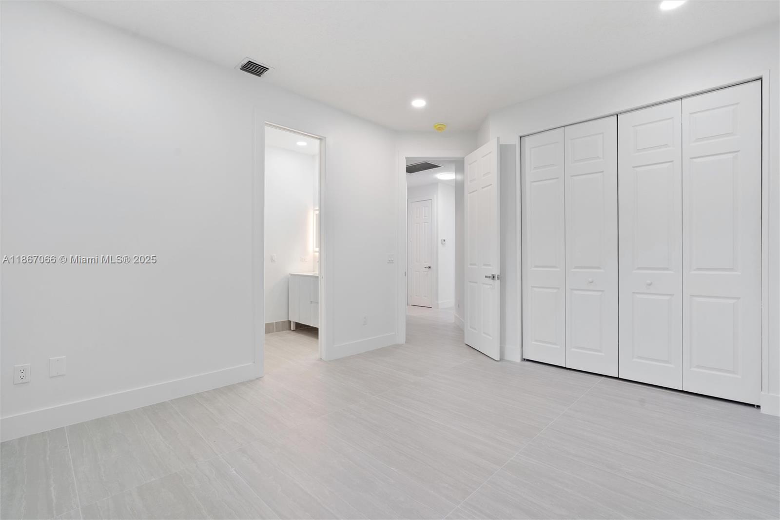 21677 Marigot Dr