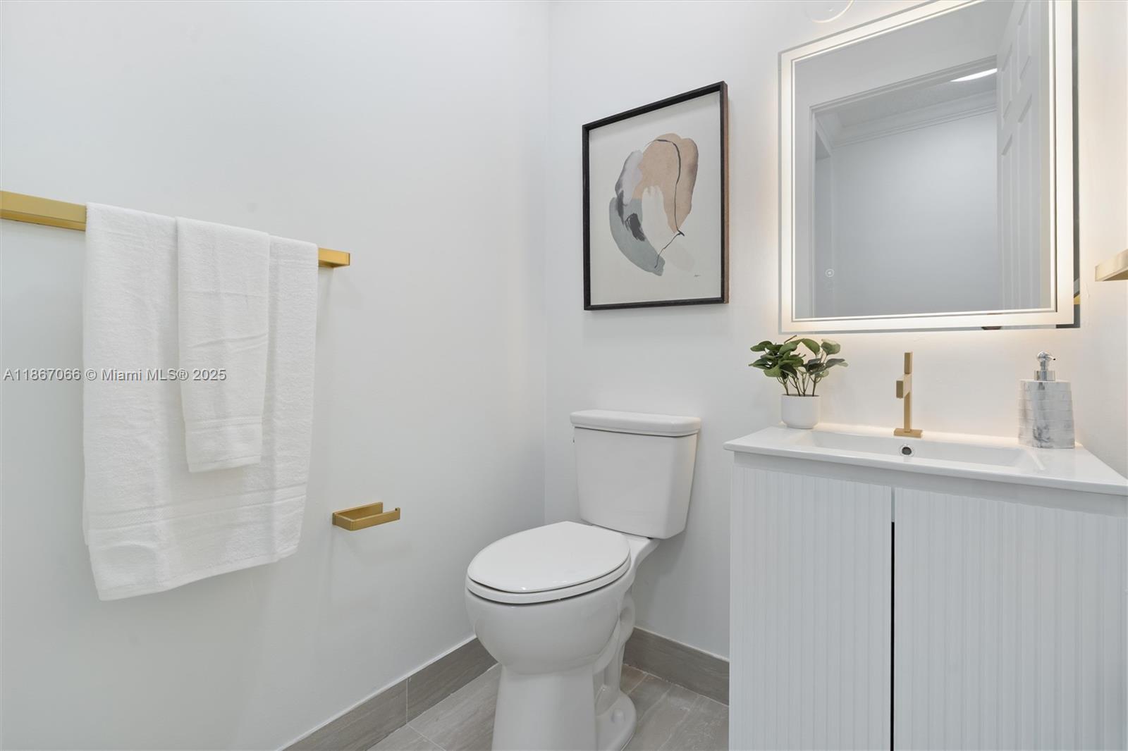 21677 Marigot Dr